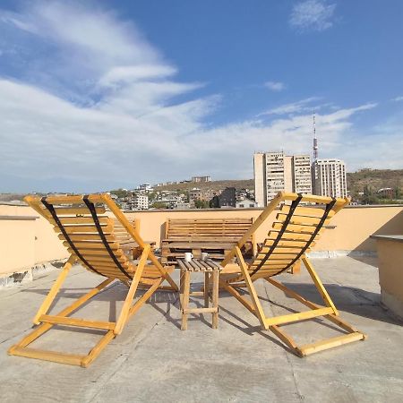 Hotelise I Blue-Poppy Apartment เยเรวาน ภายนอก รูปภาพ