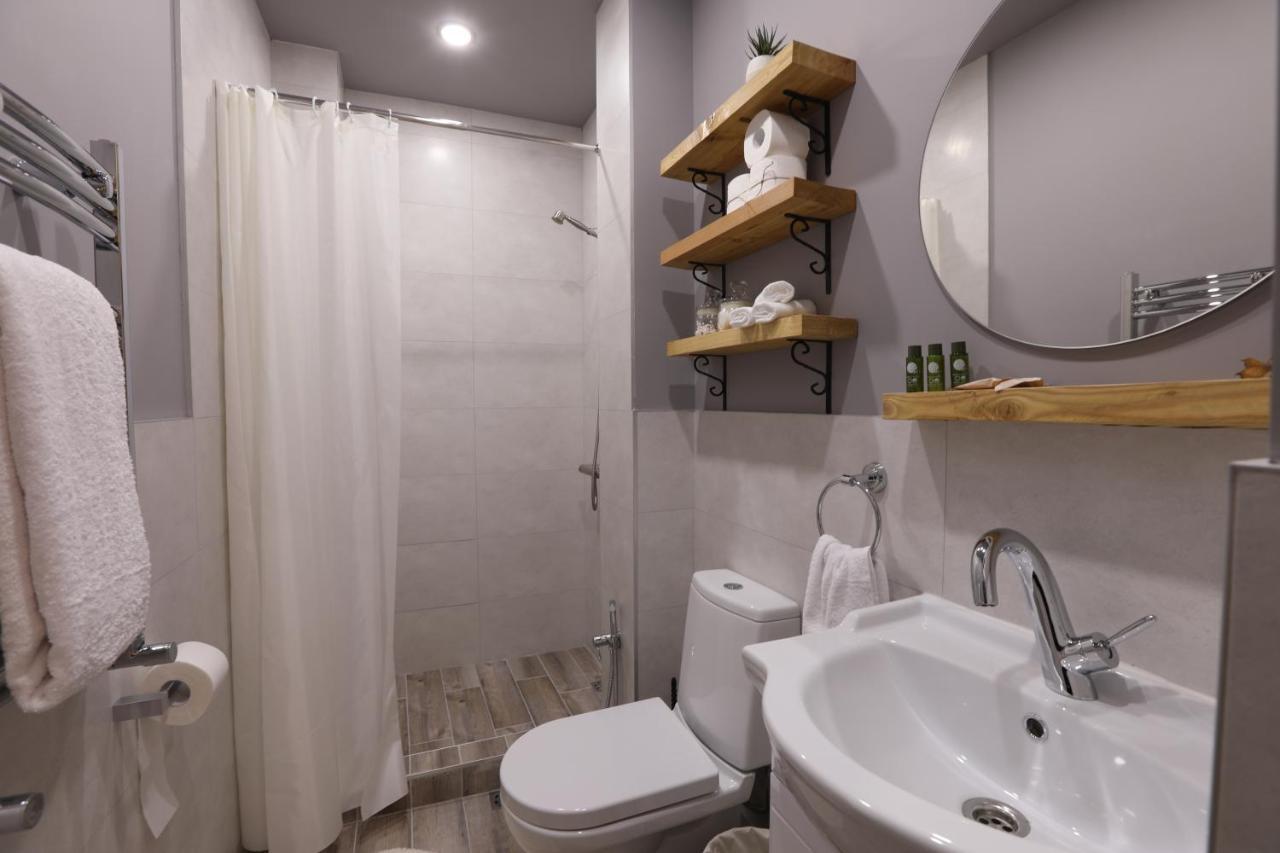 Hotelise I Blue-Poppy Apartment เยเรวาน ภายนอก รูปภาพ